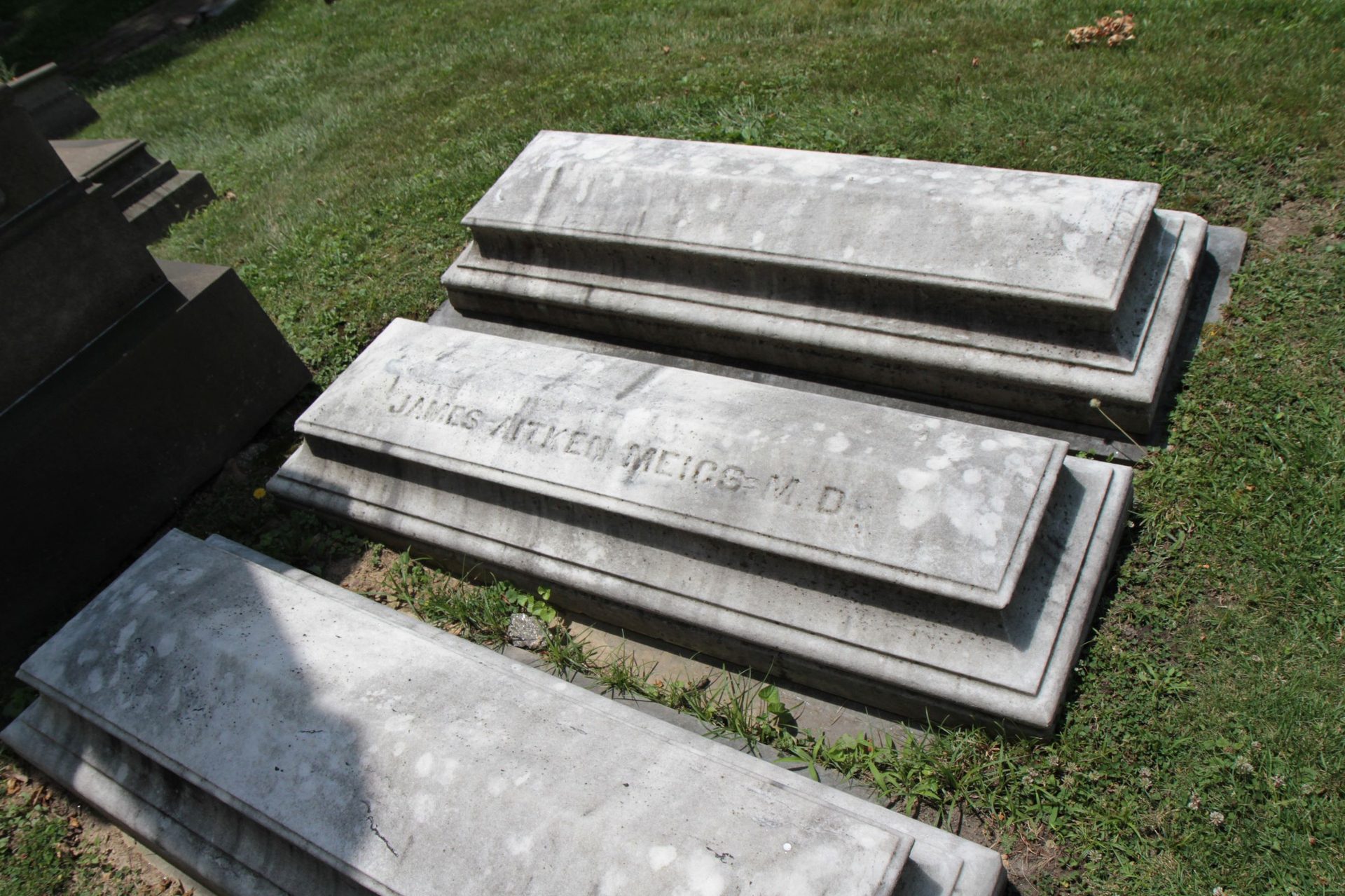 James Aitkin Meigs's tomb,Woodland Cemetery, Philadelphia (3).JPG